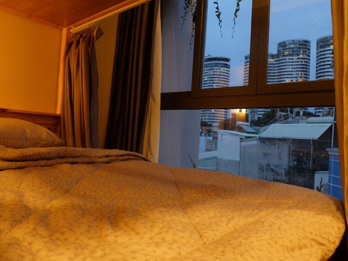 Хостел Half Coffee N Dorm Хошимін Екстер'єр фото